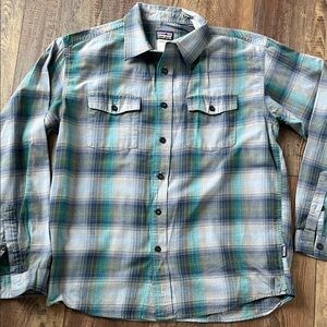 Patagonia Teal, Blue and Gray Plaid Button Down Shirt